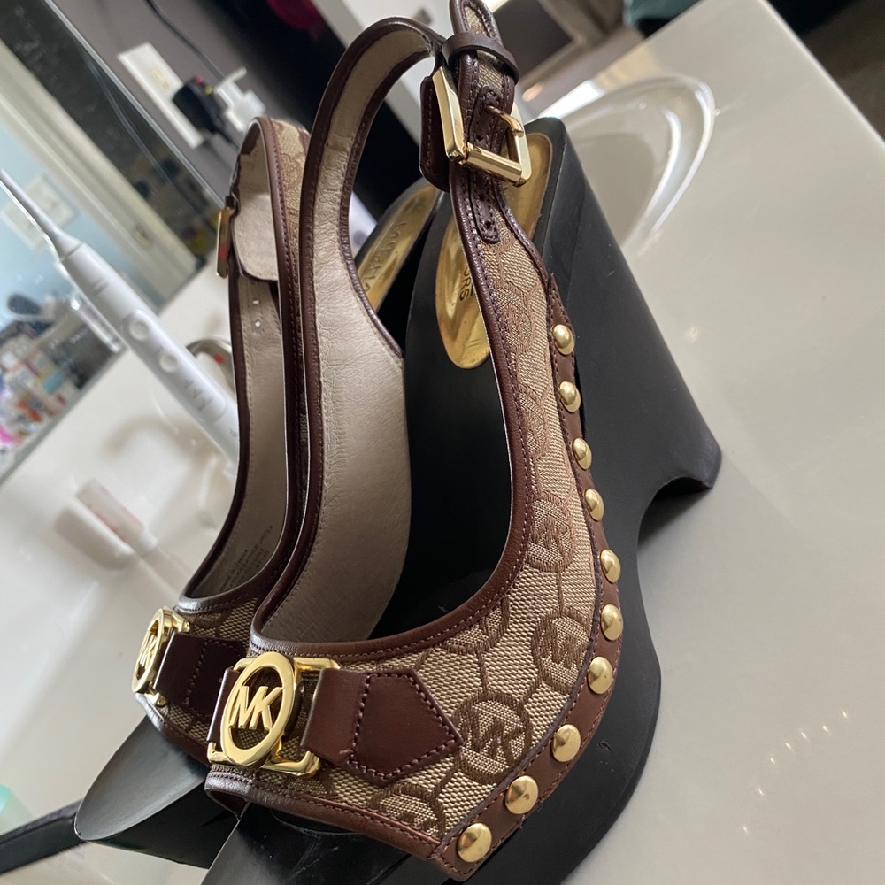 Brand new Micheal Kors sandals
